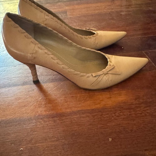 Yves Saint Laurent vintage leather pumps size 36.5, like new, beige