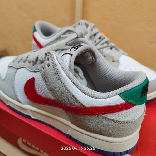 Nike Dunk Low No. 41 new, LT Iron Ore/University Red
