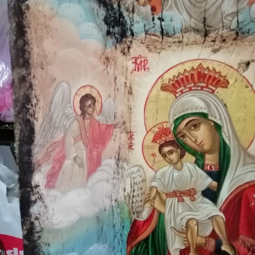 Ιερή εικόνα vintage ζωγραφισμένη σε ξύλινη σκάφη μεταχειρισμένη