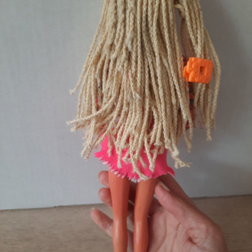 Sindy Crimp & Bead doll Hasbro 1994 used, original clothes