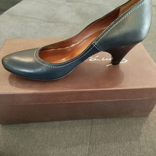 Chaniotakis blue pumps new with 6 cm heel