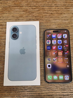 iPhone 16 128GB teal smartphone