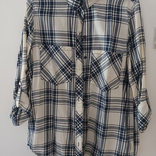 Women's checked shirt lightly used, size M