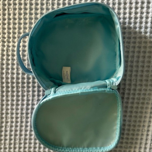 Frozen kids toiletry bag air-val.com like new