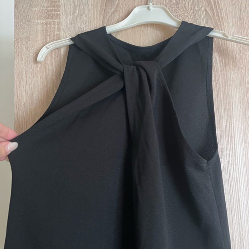 Black short dress Zara like new with back design