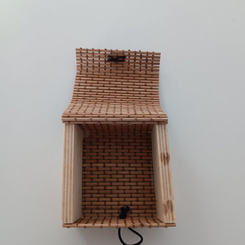 Small bamboo decorative box like new