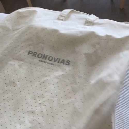 Pronovias wedding dress like new, mermaid line, size 40