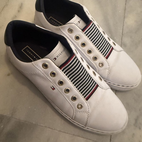 Tommy Hilfiger women's sneakers like new, size 39, white