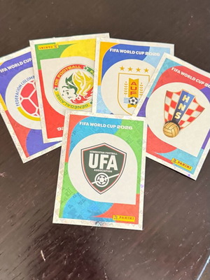 Mundial stickers new, set of 5 team badges