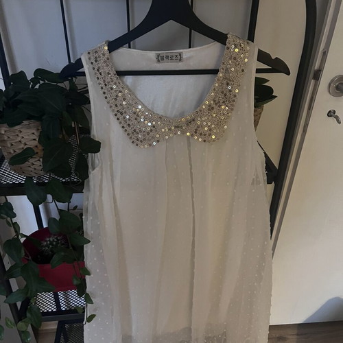 White dress size S like new