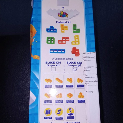 Tetra Tower balance game with 32 pieces