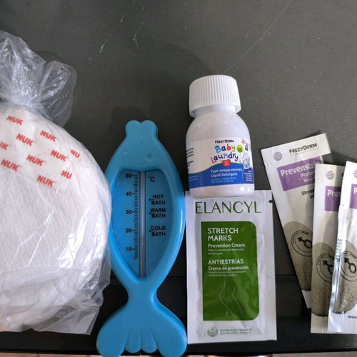 Sample pack for mom and baby like new
