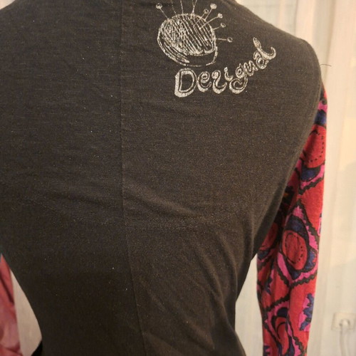 Desigual dress size M like new, multicolor with black velvet belt