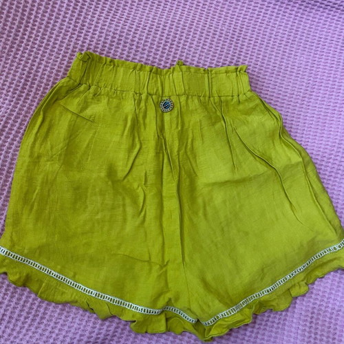 Lynne shorts size S lime like new