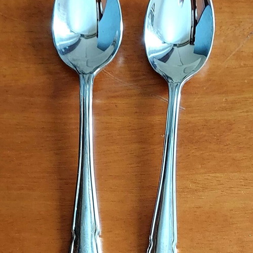 Set of two Waterford crystal bowls and two Newbridge Erns Ai silver-plated spoons new