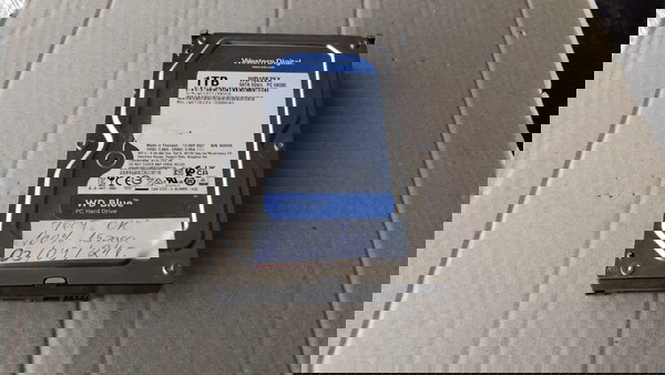 Хард диск Western Digital Caviar Blue WDC WD10EZEX 1TB PC HA500 SATA 6.0Gb/s