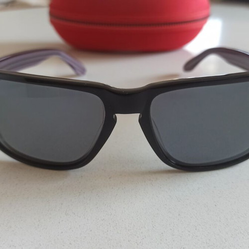 Yozzie Nagashi sunglasses like new with polarised lenses