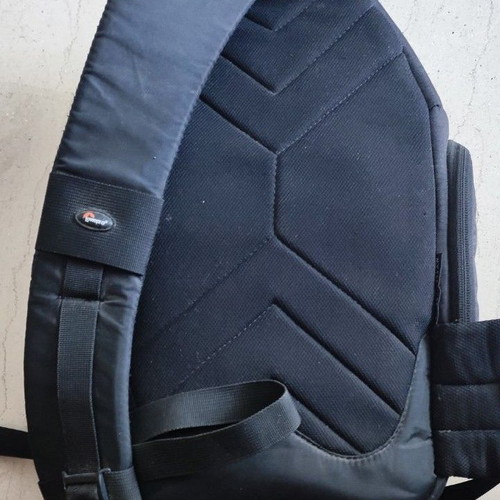 Lowepro Slingshot 200 AW SLR Camera Carrying Case used