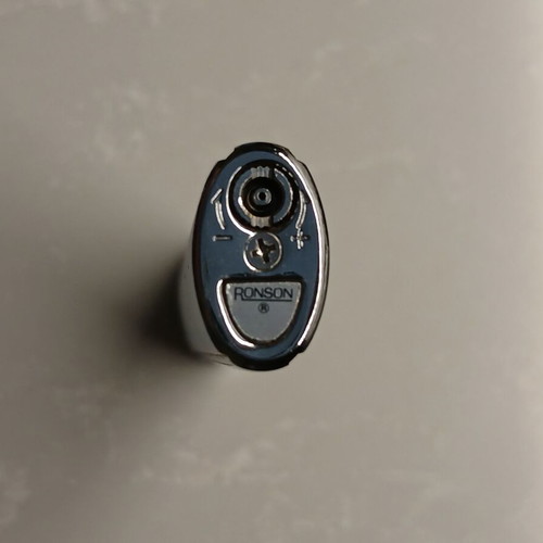 Ronson VARAFLAME piezoelectric lighter like new, slim