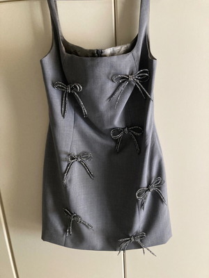 Milkwhite dress size medium new with bows