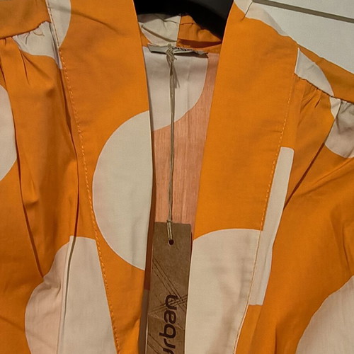 Crop top Urban new with white polka dots, orange