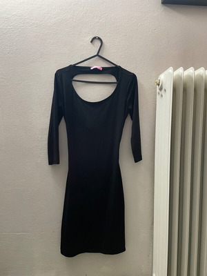 Pink Woman mini μαύρο φόρεμα με χιαστί πλάτη νούμερο S σαν καινούργιο