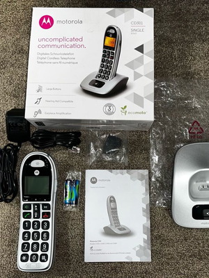 Motorola CD301 cordless phone with Greek menu and hearing aid compatible jack