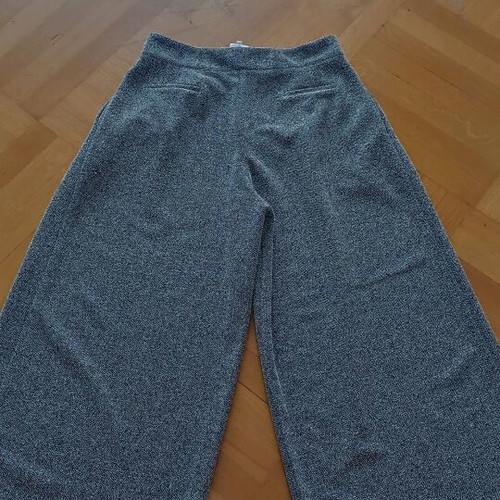 Manolo gray crop pants large like new
