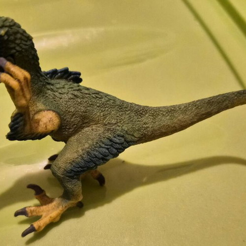 Velociraptor dinosaur figure like new
