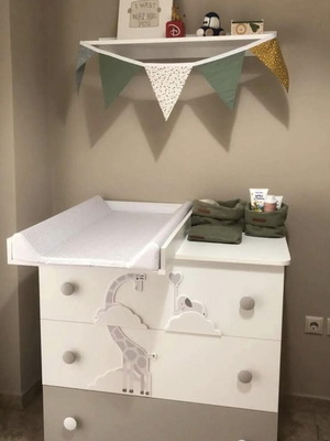Pali Savana Dresser-Changing Table like new