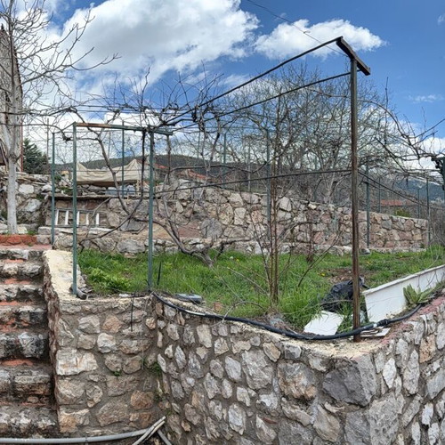 Building Land 171 sqm in Livadi Arachovas Parnassos