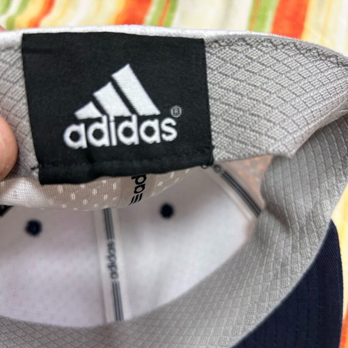 Adidas Superflex hat XS/S white blue new