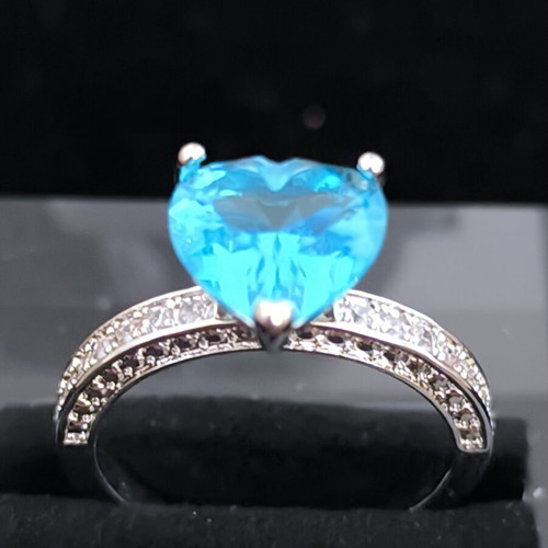 Heart Ring with Blue Stone and Zirconia Elegant Design new