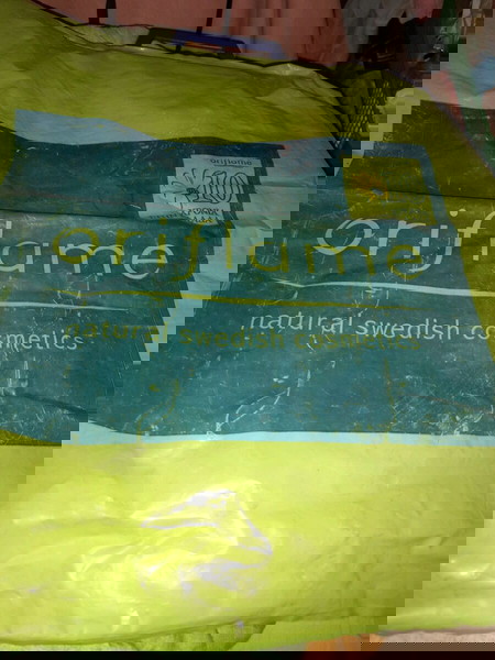 ΣΥΛΛΕΚΤΙΚΗ ΣΑΚΟΥΛΑ oriflame
