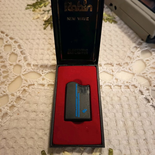 Robin gas lighter new with blue hearts in case