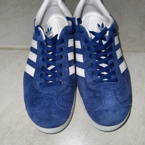 Adidas Gazelle Athletic Shoes Like New, Size 40.5, Blue and White