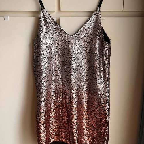 Bershka mini dress with ombre sequins like new, gold