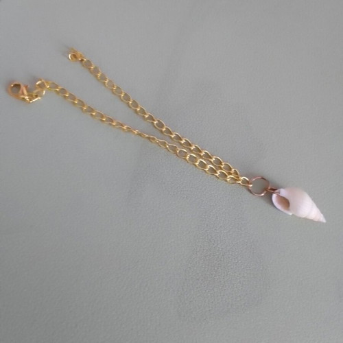 Bracelet with gold shell new