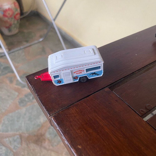 Toy car like new