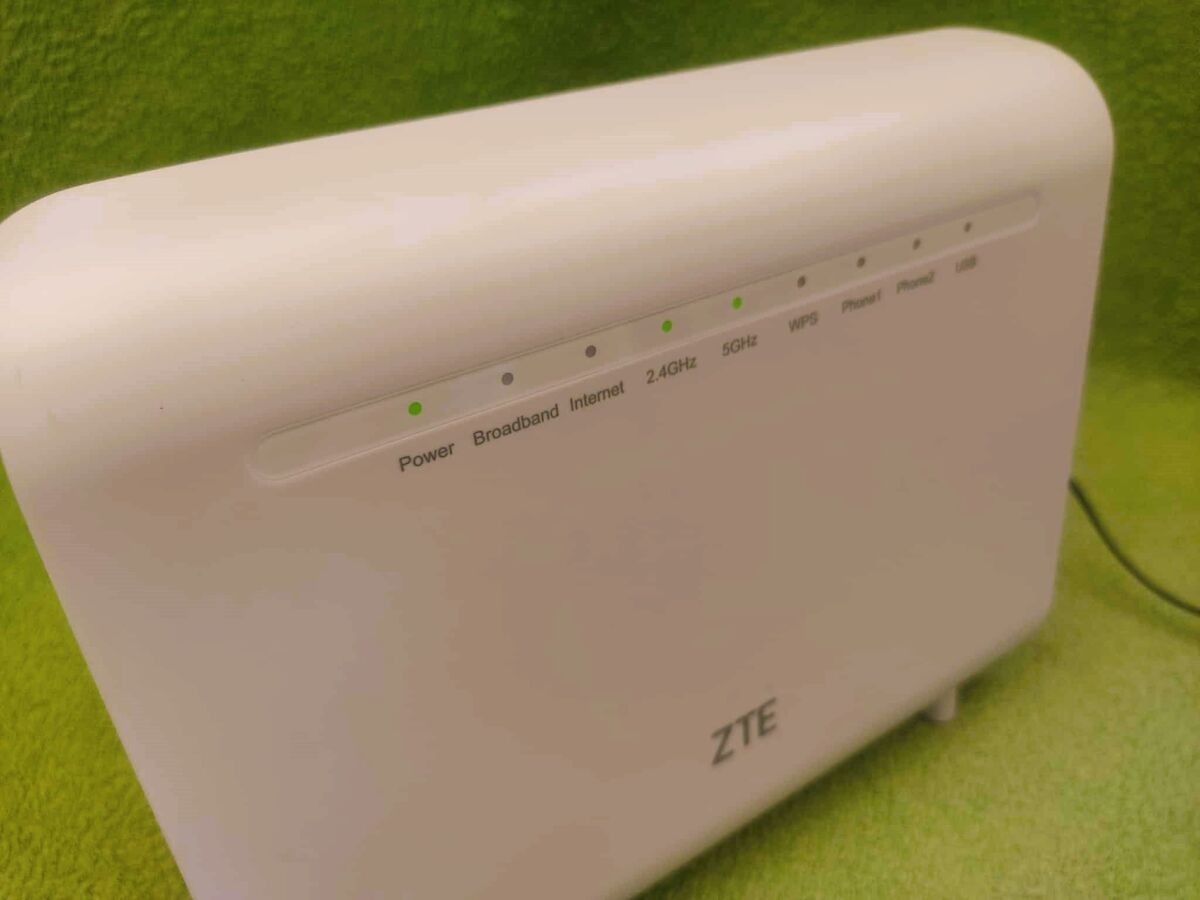 Router ZTE ZXHN H288A Dual-band Wi-Fi 5… - € 9,00 - Vendora.cy Router ZTE ZXHN H288A Dual-band Wi-Fi 5… - € 9,00 - Vendora.cy