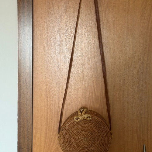 Bamboo round straw bag crossbody like new, brown