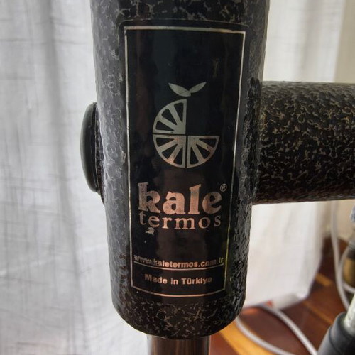 Kale Termos Manual Pomegranate Juicer like new
