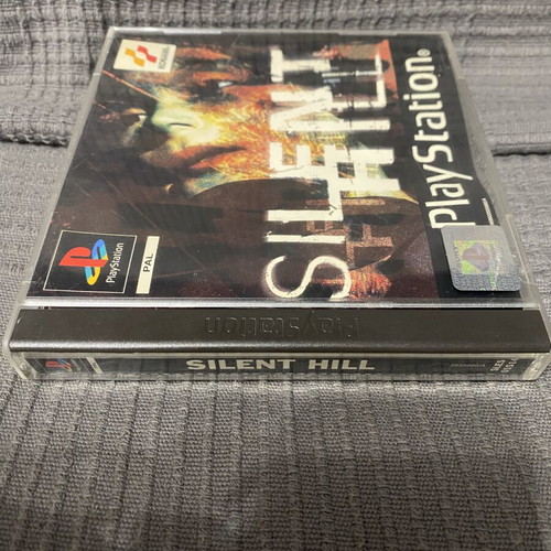 Silent Hill PlayStation 1 case and manual used, missing CD