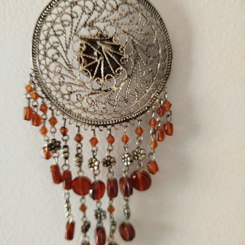 Vintage necklace brown color like new