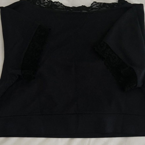 Terranova black crop top used, lace details, size M