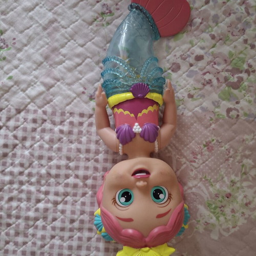 Mermaid doll like new