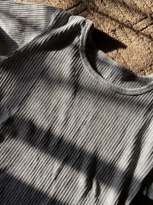 Grey top used, size Small-Medium