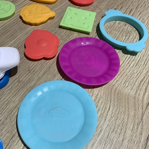 Play Doh Toaster Set like new with many designs