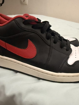 Nike Jordan sneakers, size 44, black and red