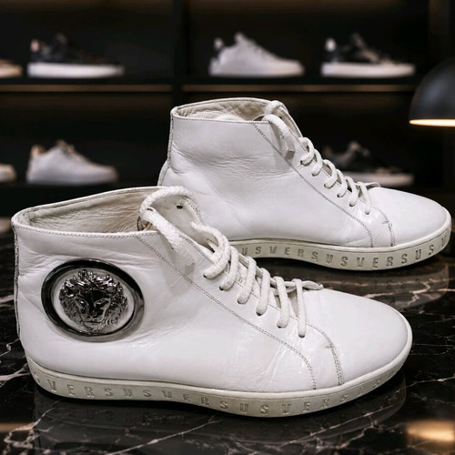 Versace Versus Lion Head sneakers size 43 like new, white leather